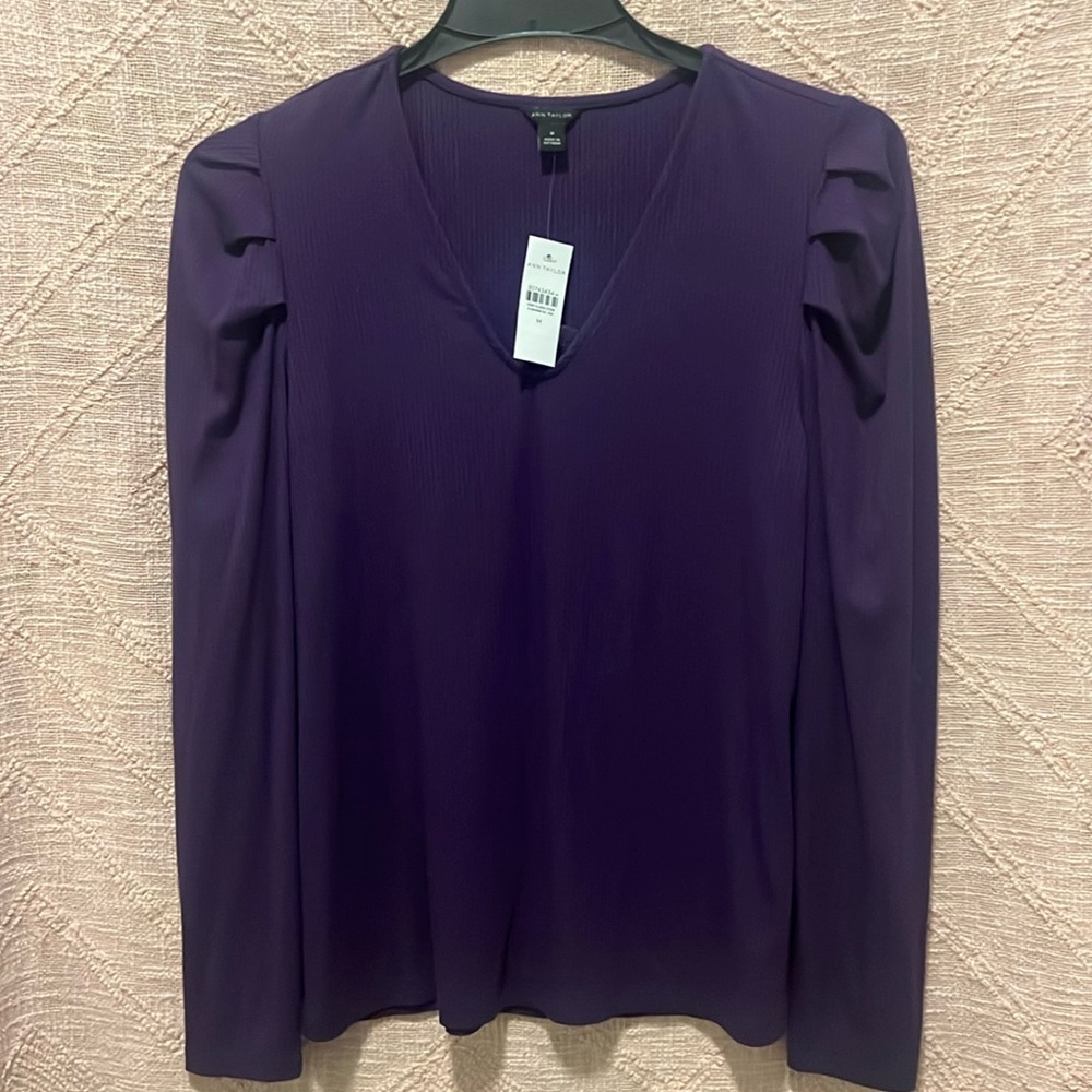 Ann Taylor Womans long sleeve Ribbed Top Size M NWT
